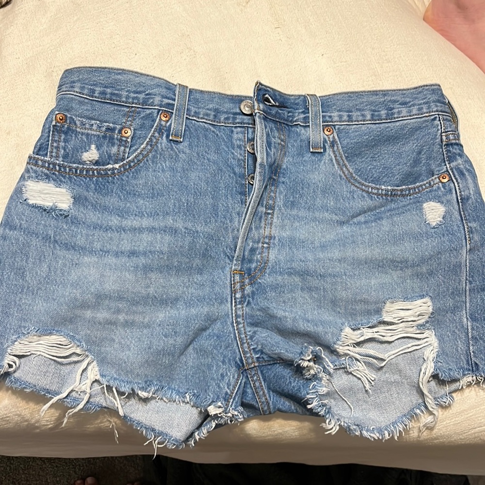 Levi Shorts Size 29